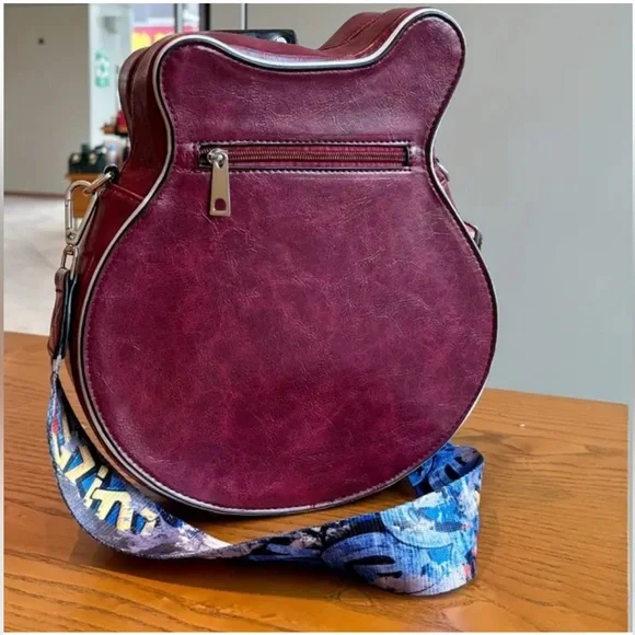 Rockin' Guitar Shaped Crossbody Bag πΈπΈπΈ - Picture 3 of 14